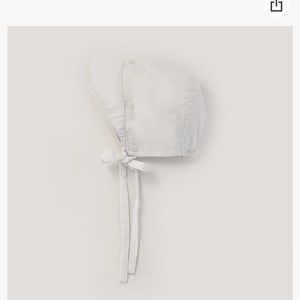 Baby bonnet size 12-18in the in white